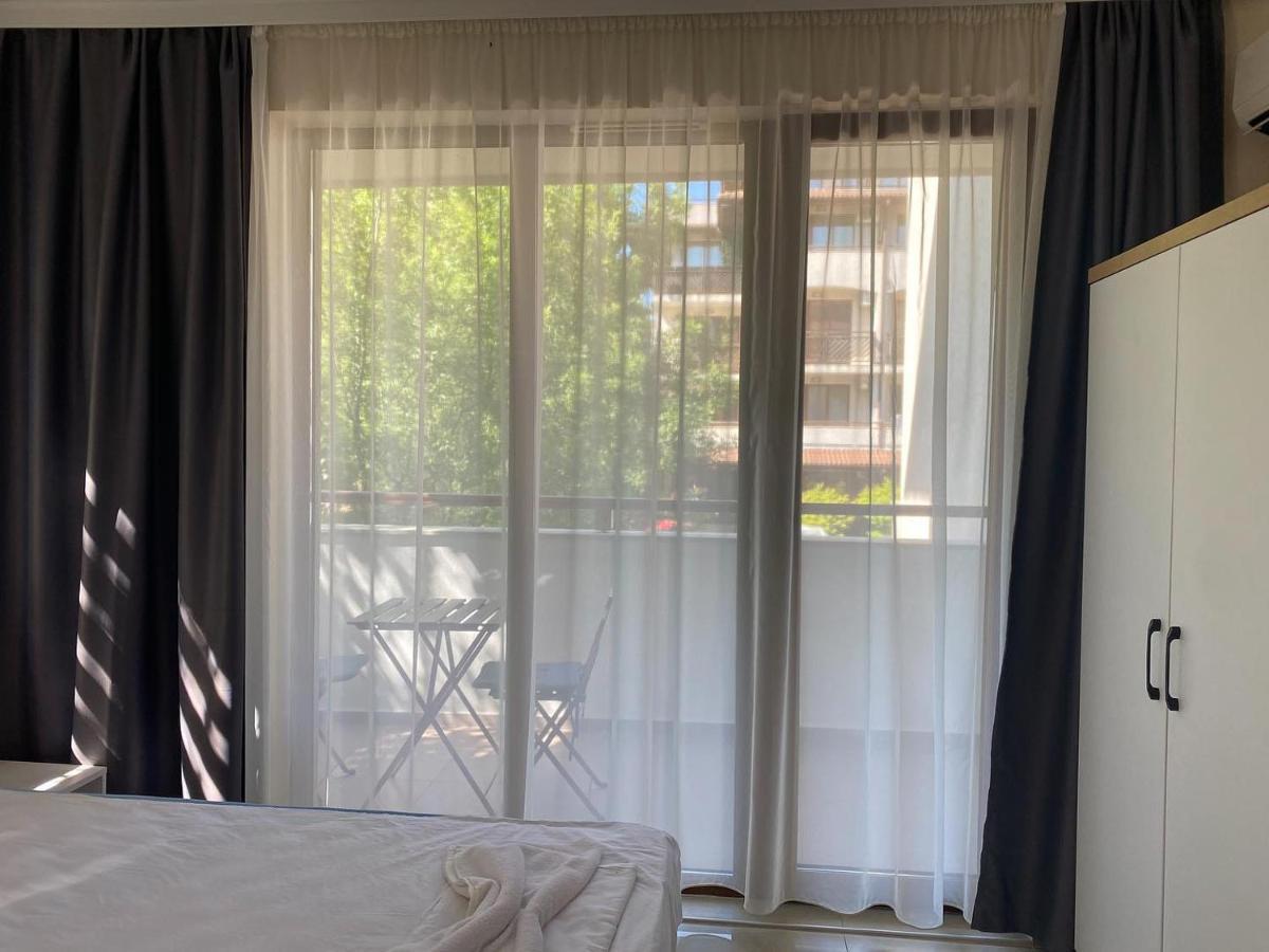 Mm Complex Aparthotel Primorsko Ngoại thất bức ảnh
